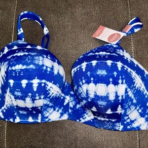 Cacique True Blue and White Wireless Bra  Lightly Lined